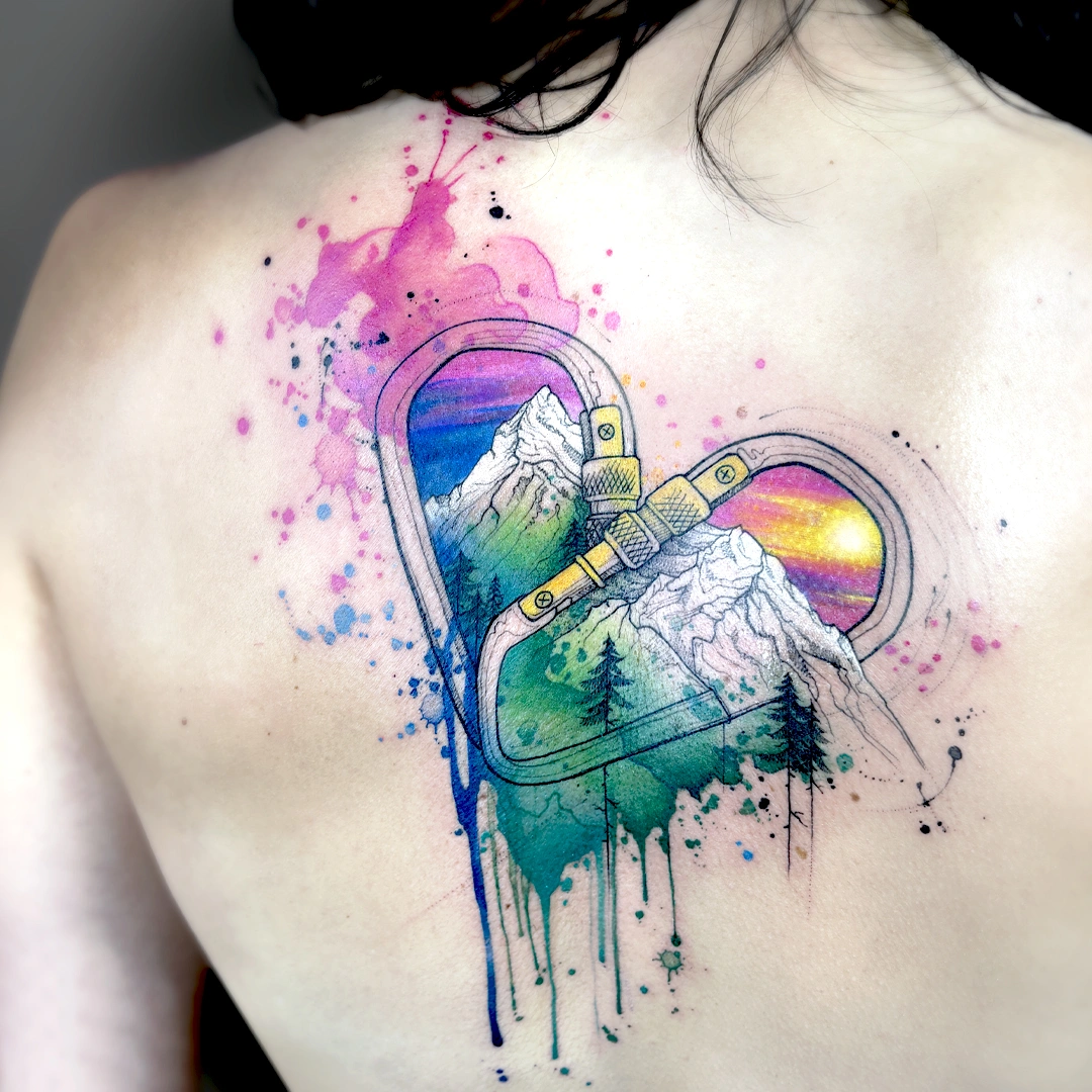 #watercolortattoo #mountainstattoo #tattoo #tatuazgory #aquarelatattoo #polandtattoos #tatuażepolska #tatuażnaplecy #tatuazplecy #tatuazpodroze